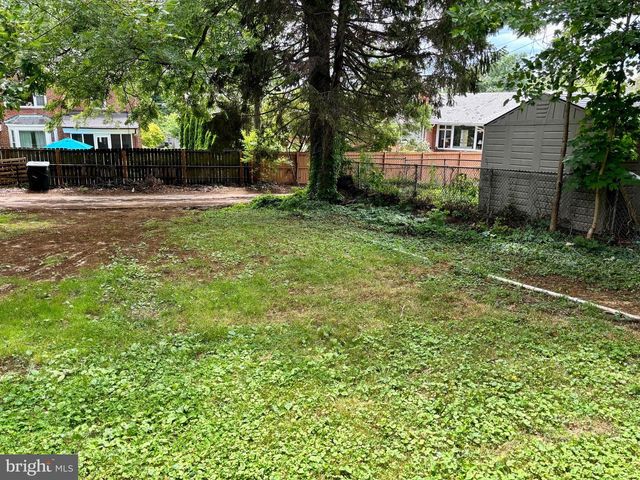 8028 EASTERN AVE NW, Washington, DC 20012