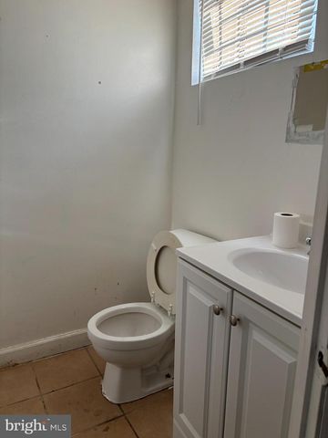 8028 EASTERN AVE NW, Washington, DC 20012