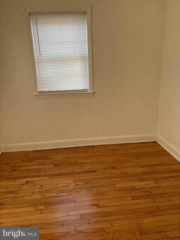8028 EASTERN AVE NW, Washington, DC 20012