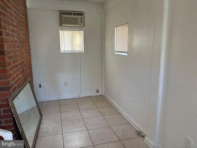 8028 EASTERN AVE NW, Washington, DC 20012