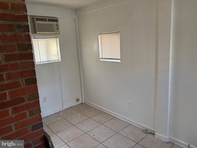 8028 EASTERN AVE NW, Washington, DC 20012
