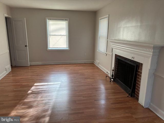8028 EASTERN AVE NW, Washington, DC 20012