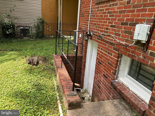 8028 EASTERN AVE NW, Washington, DC 20012