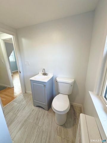 45 Morse Road, Manchester, CT 06040