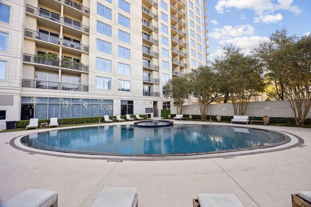 3333 Allen Parkway 1907, Houston, TX 77019