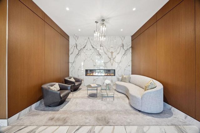 3333 Allen Parkway 1907, Houston, TX 77019