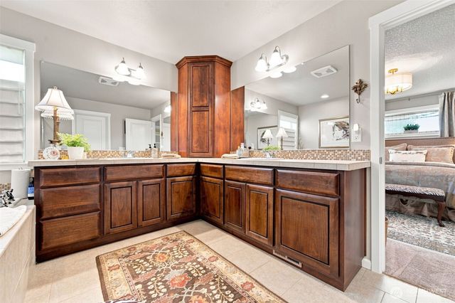 10301 NE 143rd Avenue, Vancouver, WA 98682