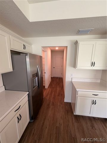 7181 N Waycross Way, Citrus Springs, FL 34433