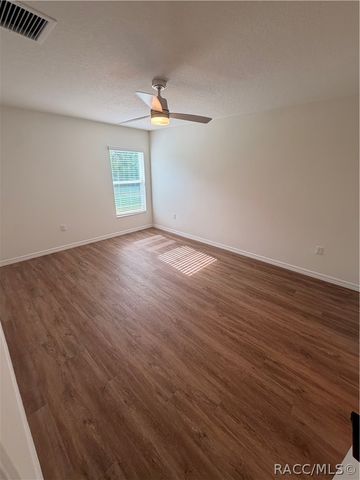 7181 N Waycross Way, Citrus Springs, FL 34433