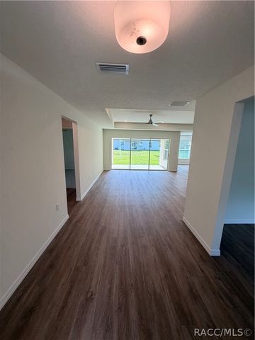 7181 N Waycross Way, Citrus Springs, FL 34433