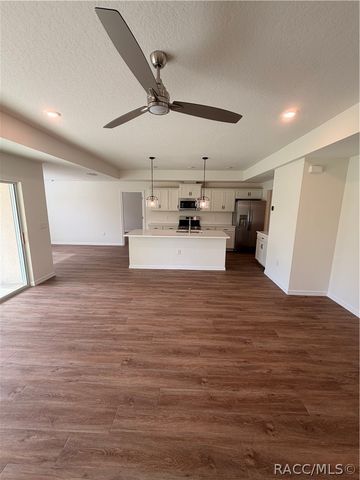 7181 N Waycross Way, Citrus Springs, FL 34433