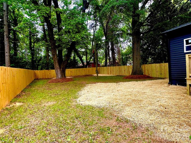 2412 Druid Hills Way, Charlotte, NC 28206