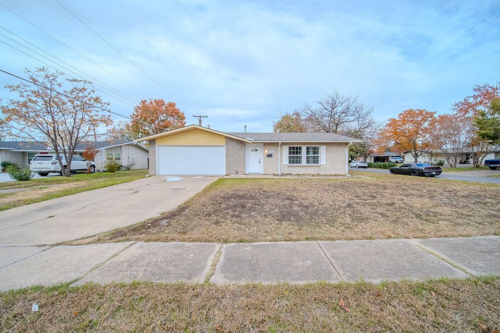 3345 High Lark Drive, Dallas, TX 75234