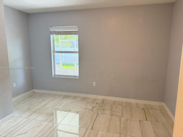 462 NE 6th Pl, Florida City, FL 33034