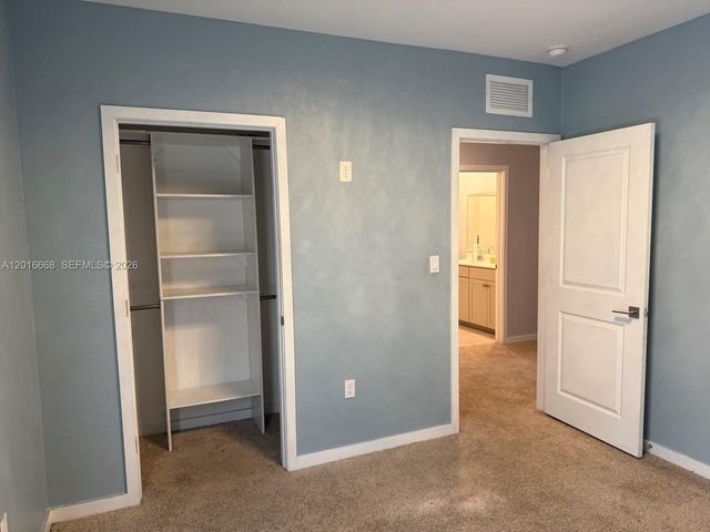 462 NE 6th Pl, Florida City, FL 33034