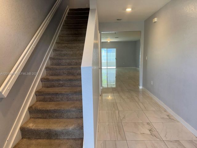 462 NE 6th Pl, Florida City, FL 33034