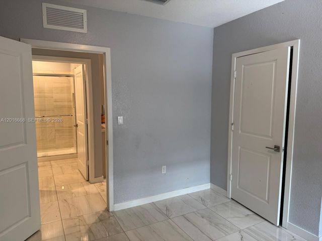462 NE 6th Pl, Florida City, FL 33034