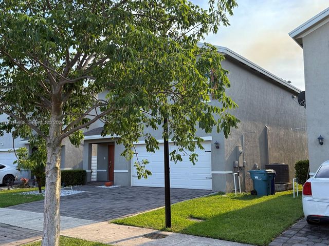 462 NE 6th Pl, Florida City, FL 33034