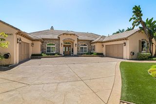 30243 Au Bon Climat Ct, Bonsall, CA 92003