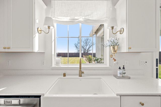 1469 Minories Dr, Plumas Lake, CA 95961