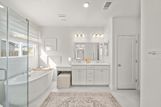 1469 Minories Dr, Plumas Lake, CA 95961