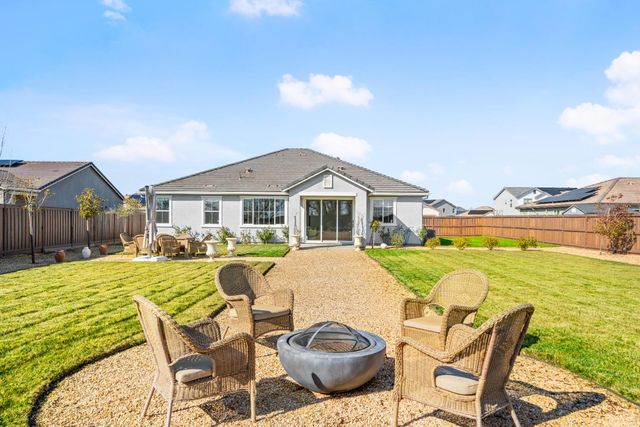 1469 Minories Dr, Plumas Lake, CA 95961