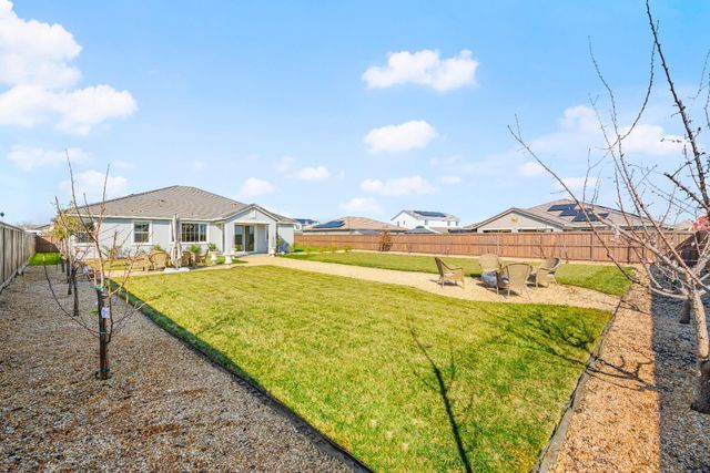 1469 Minories Dr, Plumas Lake, CA 95961