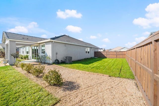 1469 Minories Dr, Plumas Lake, CA 95961