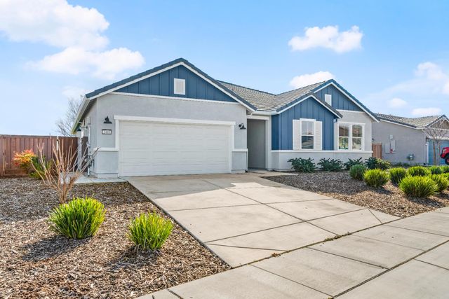 1469 Minories Dr, Plumas Lake, CA 95961