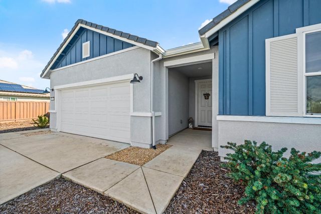 1469 Minories Dr, Plumas Lake, CA 95961