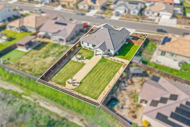 1469 Minories Dr, Plumas Lake, CA 95961