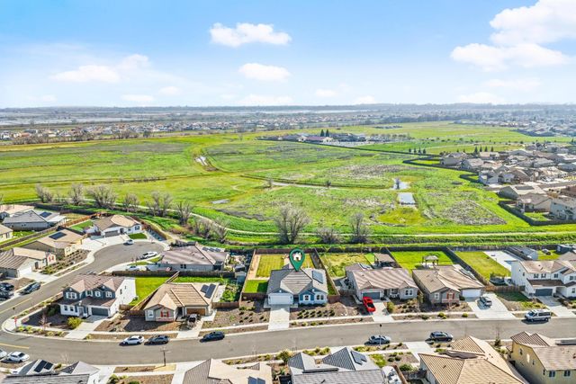 1469 Minories Dr, Plumas Lake, CA 95961