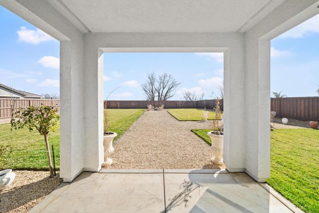 1469 Minories Dr, Plumas Lake, CA 95961