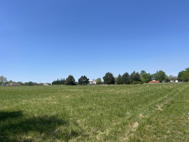 1025 Mill Rd, Lebanon, TN 37090