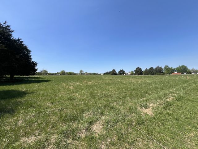 1025 Mill Rd, Lebanon, TN 37090