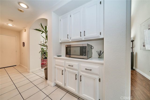 1048 Explanada Street 101, Corona, CA 92879