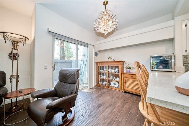 1048 Explanada Street 101, Corona, CA 92879