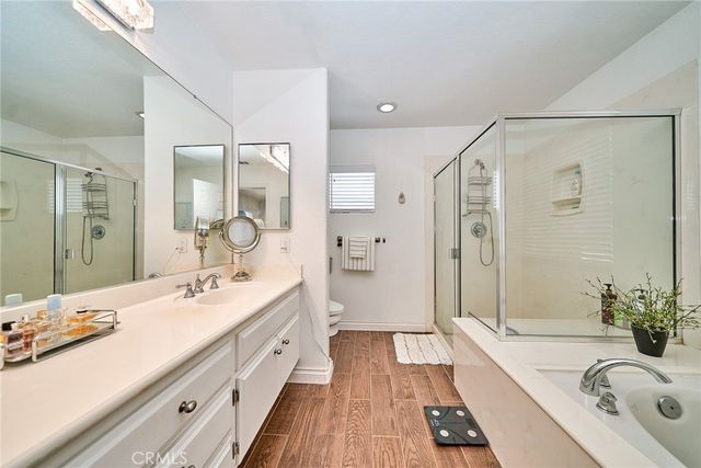1048 Explanada Street 101, Corona, CA 92879