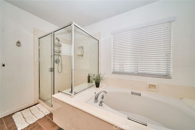 1048 Explanada Street 101, Corona, CA 92879