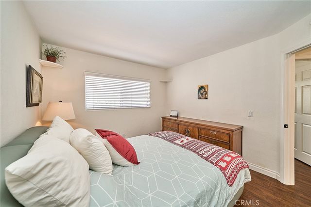 1048 Explanada Street 101, Corona, CA 92879