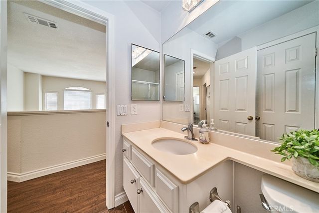 1048 Explanada Street 101, Corona, CA 92879