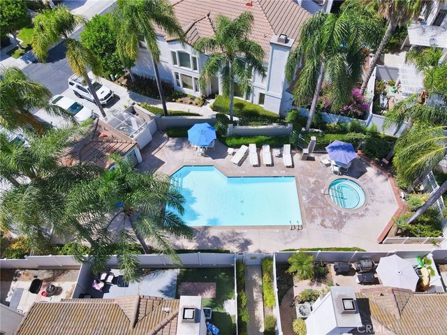 1048 Explanada Street 101, Corona, CA 92879