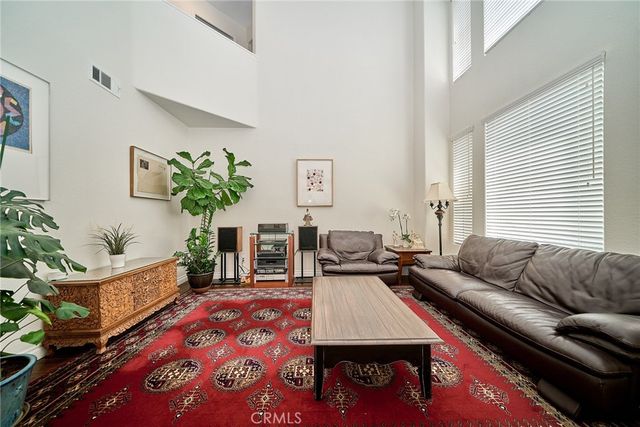 1048 Explanada Street 101, Corona, CA 92879