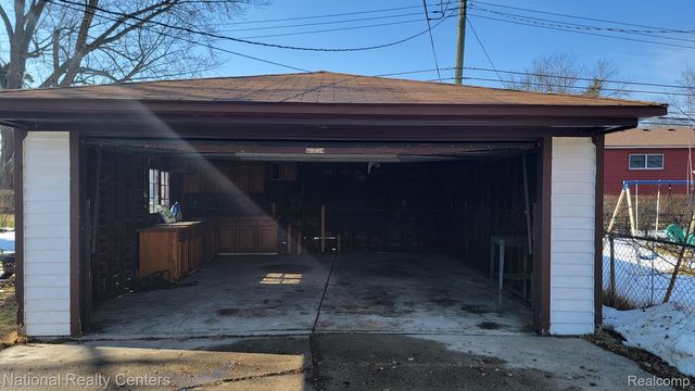 8849 Merriman Road, Livonia, MI 48150
