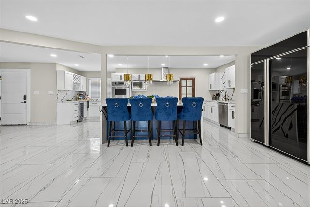 431 North Fogg Street, Las Vegas, NV 89110