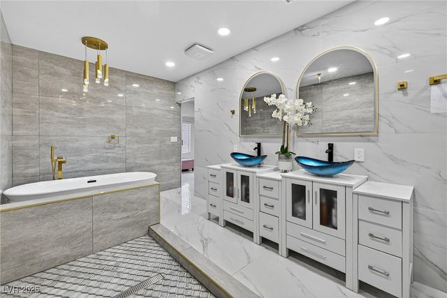 431 North Fogg Street, Las Vegas, NV 89110