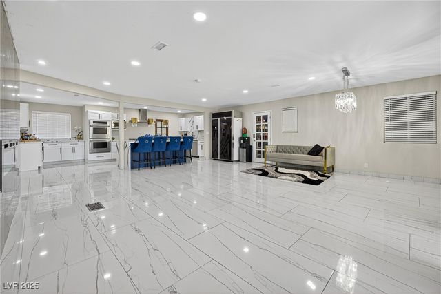 431 North Fogg Street, Las Vegas, NV 89110