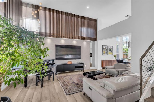 216 Elder Ct, San Ramon, CA 94582