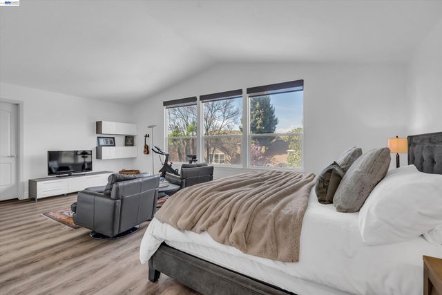 216 Elder Ct, San Ramon, CA 94582