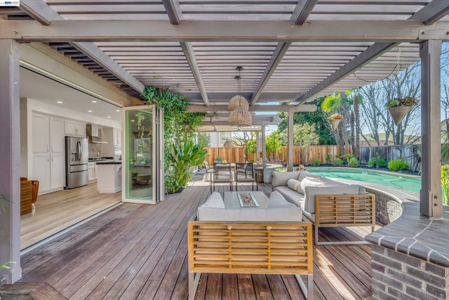 216 Elder Ct, San Ramon, CA 94582